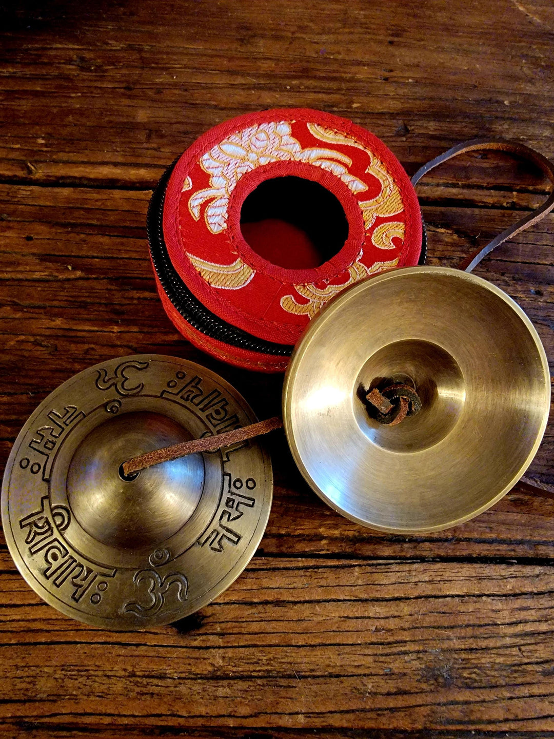 Tingsha Bells, Om namah shibaya