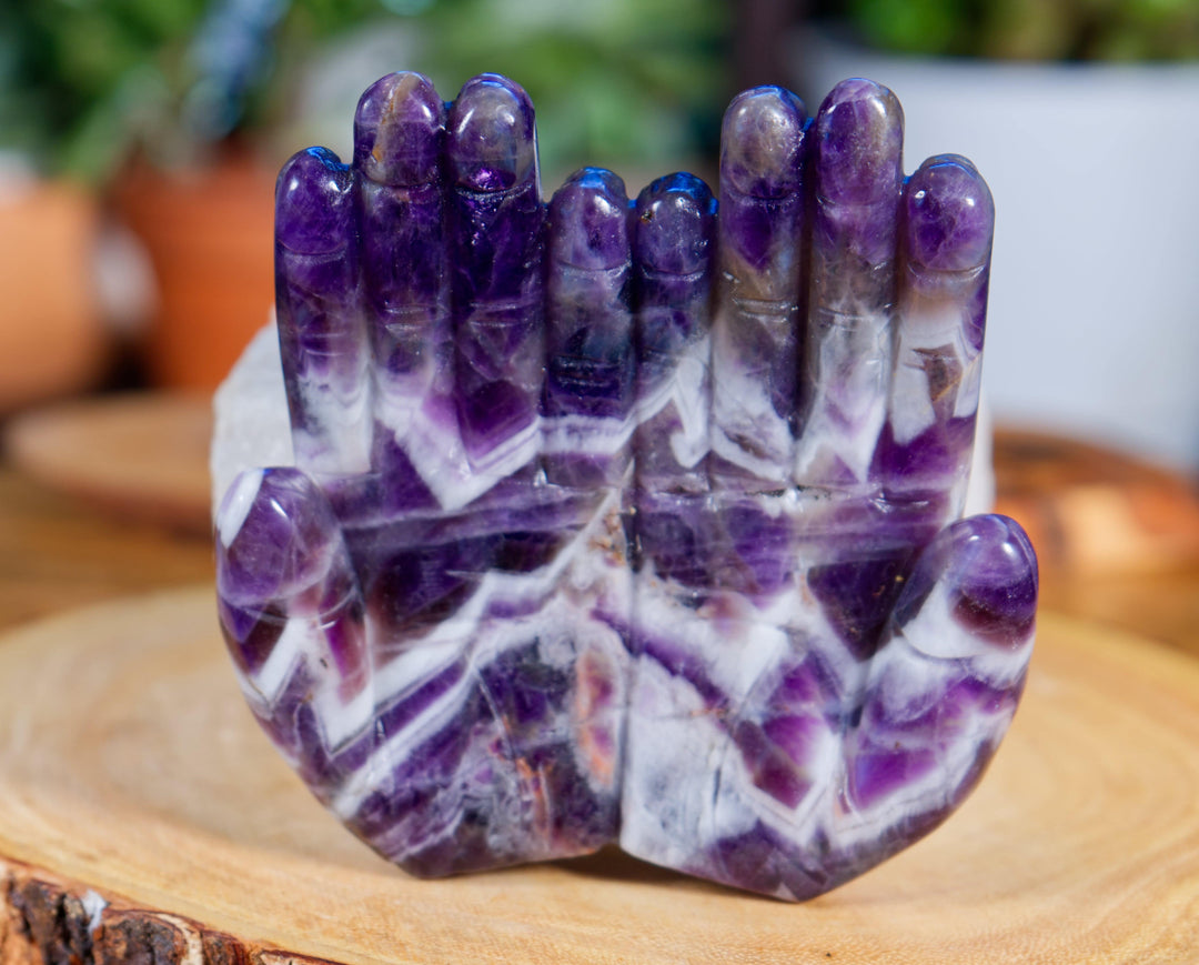 Hand Carved Chevron Amethyst Hands Trays, Amethyst Hands Tray for Crystal-Clear Focus - SOUTHBAYSALTS 