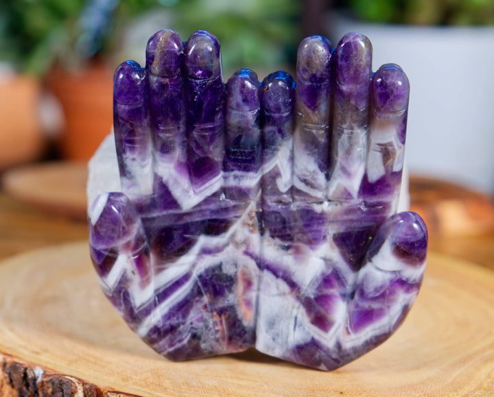 Hand Carved Chevron Amethyst Hands Trays, Amethyst Hands Tray for Crystal-Clear Focus - SOUTHBAYSALTS 