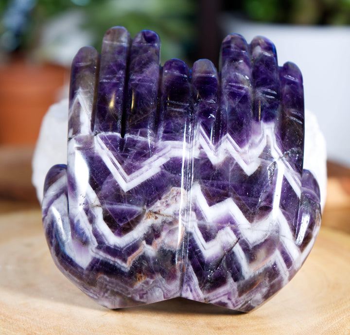 Hand Carved Chevron Amethyst Hands Trays, Amethyst Hands Tray for Crystal-Clear Focus - SOUTHBAYSALTS 