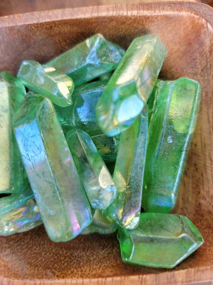 Aura Crystal Points, Spark Your Spirit: The Radiance of Aura Quartz - SOUTHBAYSALTS 