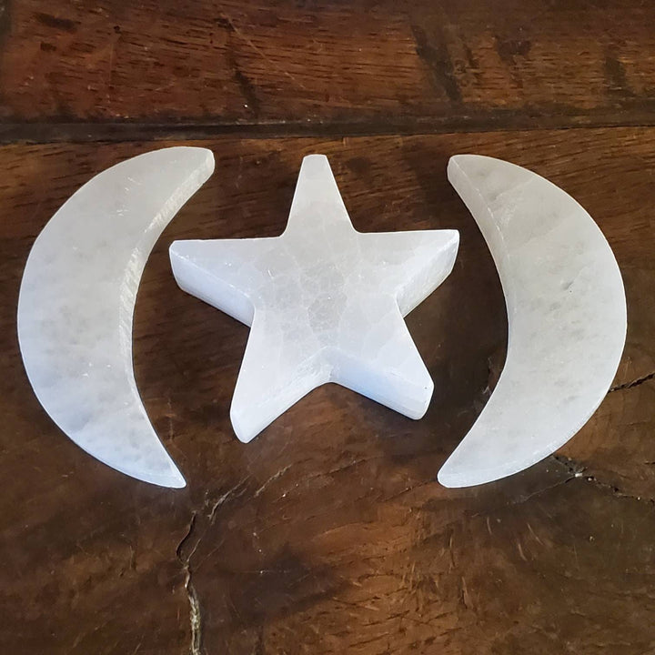 Moraccan Selenite Crescent Moons and Selenite Stars for Energy Cleansing, Carved Selenite perfection from Morocco. - SOUTHBAYSALTS 