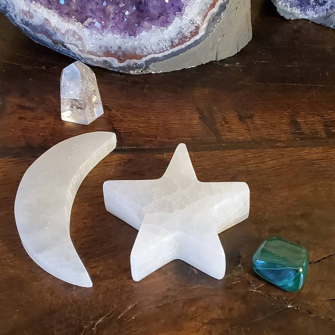 Moraccan Selenite Crescent Moons and Selenite Stars for Energy Cleansing, Carved Selenite perfection from Morocco. - SOUTHBAYSALTS 