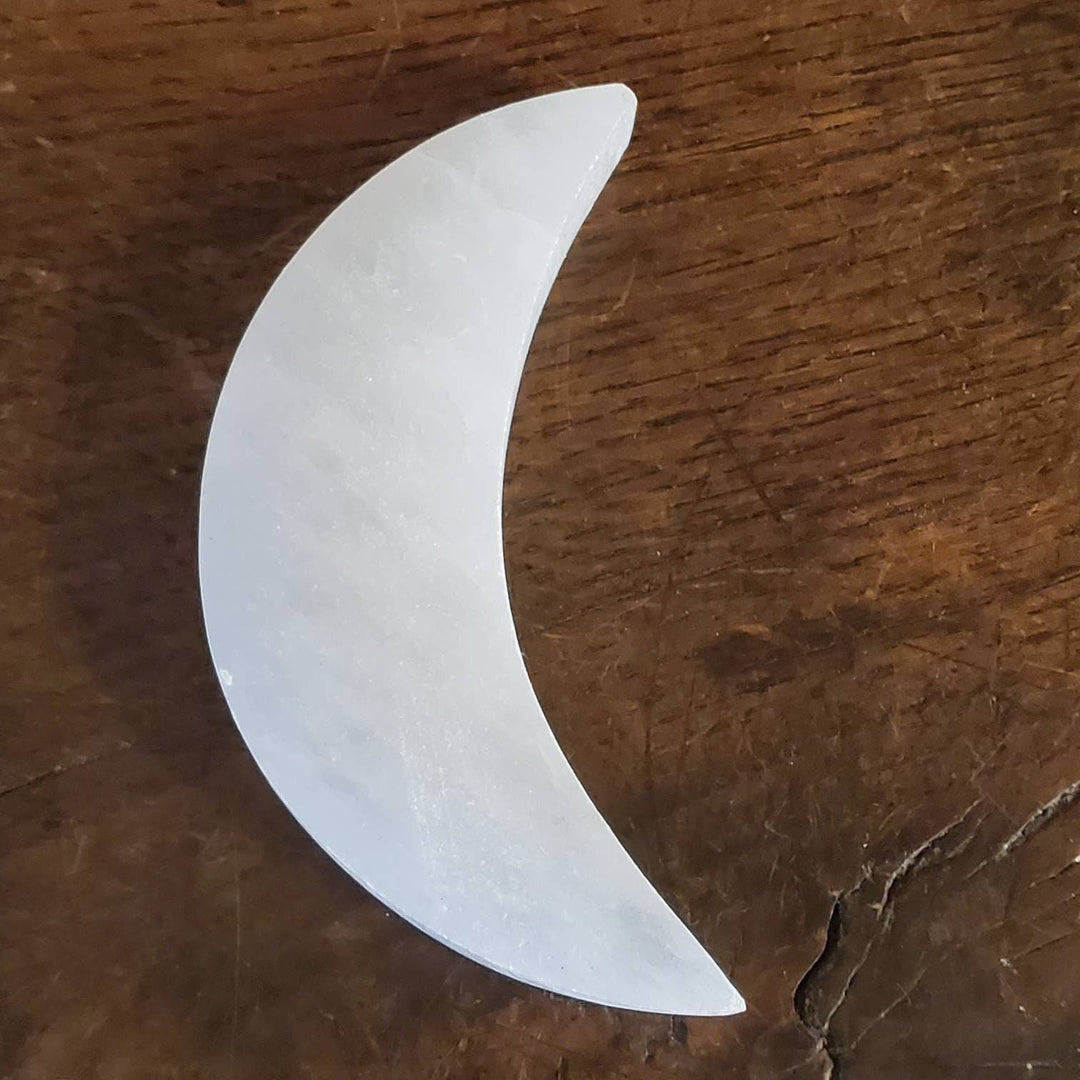 Moraccan Selenite Crescent Moons and Selenite Stars for Energy Cleansing, Carved Selenite perfection from Morocco. - SOUTHBAYSALTS 