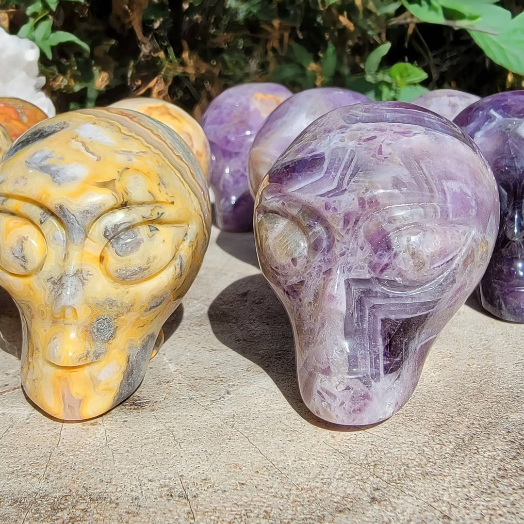 Crystal Alien Carvings, Stellar Soulmate: The Alien Head Carving for Cosmic Hearts - SOUTHBAYSALTS 