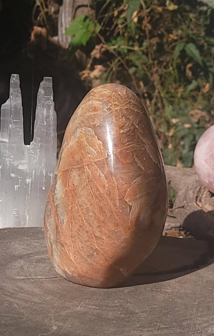 Peach Moonstone Freeform, Your Spark for Self-Love and New Passions - SOUTHBAYSALTS 