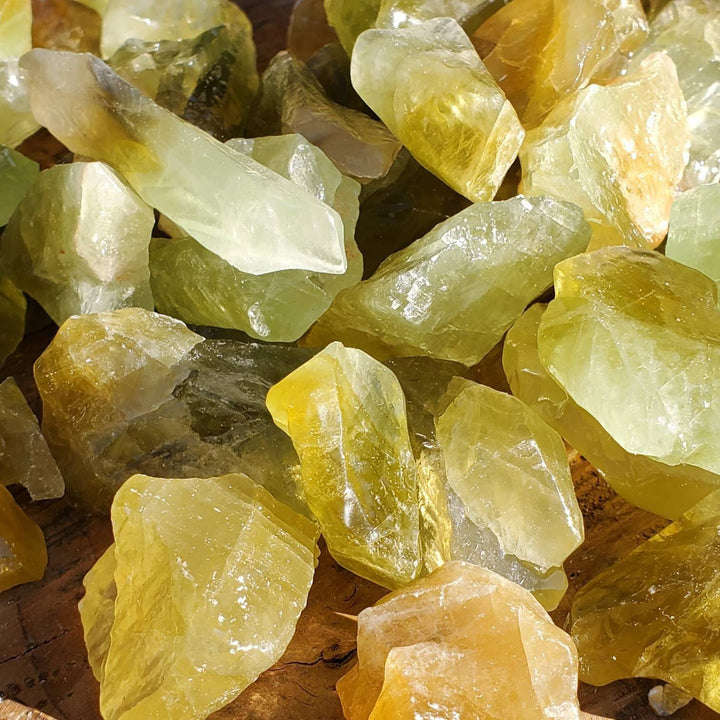 Green Calcite Pocket Stones, Manifest with Ease: Green Calcite – Your Pocket-Sized Guide to Trust and Transformation! - SOUTHBAYSALTS 