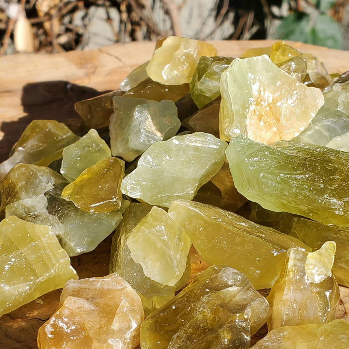 Green Calcite Pocket Stones, Manifest with Ease: Green Calcite – Your Pocket-Sized Guide to Trust and Transformation! - SOUTHBAYSALTS 