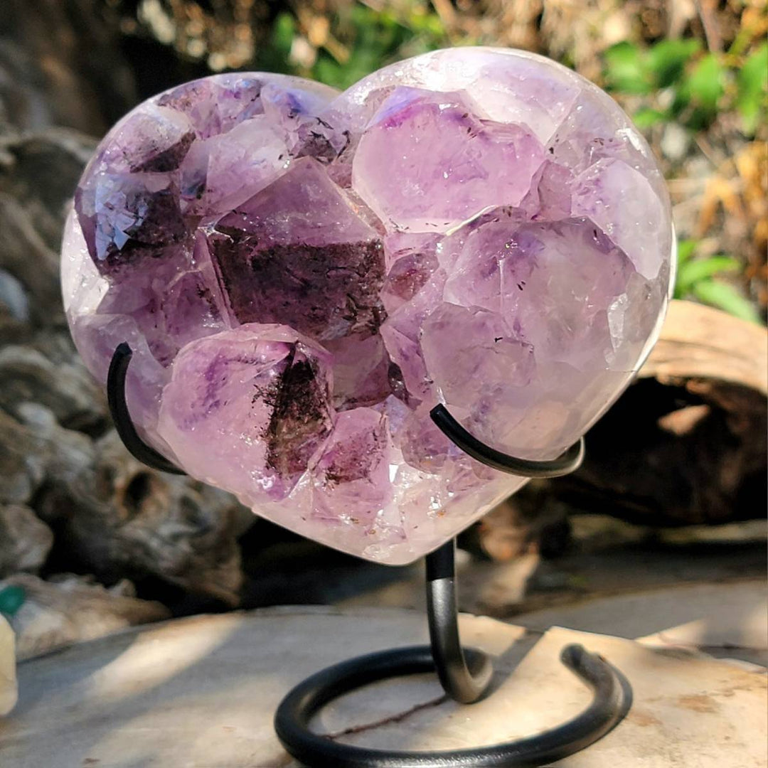 Amethyst Heart on a Custom Stand, Heart of Transformation: Unveil the Love Within - SOUTHBAYSALTS 