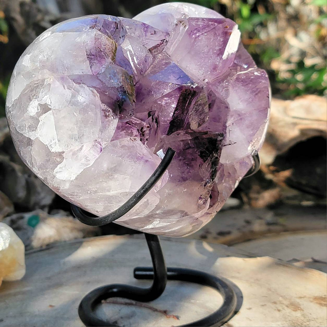 Amethyst Heart on a Custom Stand, Heart of Transformation: Unveil the Love Within - SOUTHBAYSALTS 