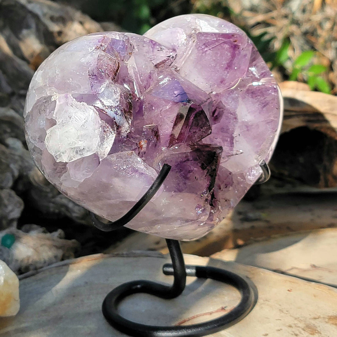 Amethyst Heart on a Custom Stand, Heart of Transformation: Unveil the Love Within - SOUTHBAYSALTS 