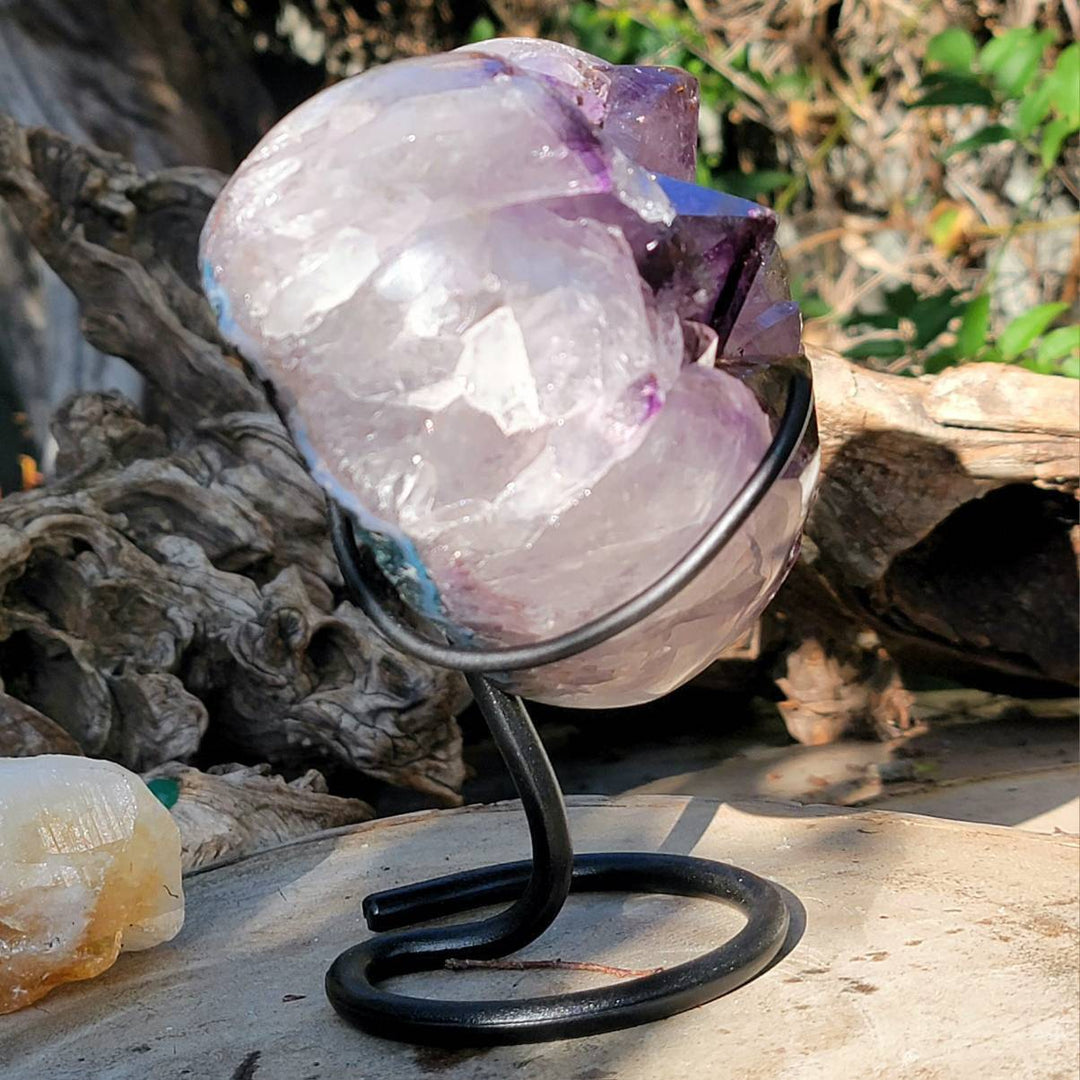 Amethyst Heart on a Custom Stand, Heart of Transformation: Unveil the Love Within - SOUTHBAYSALTS 