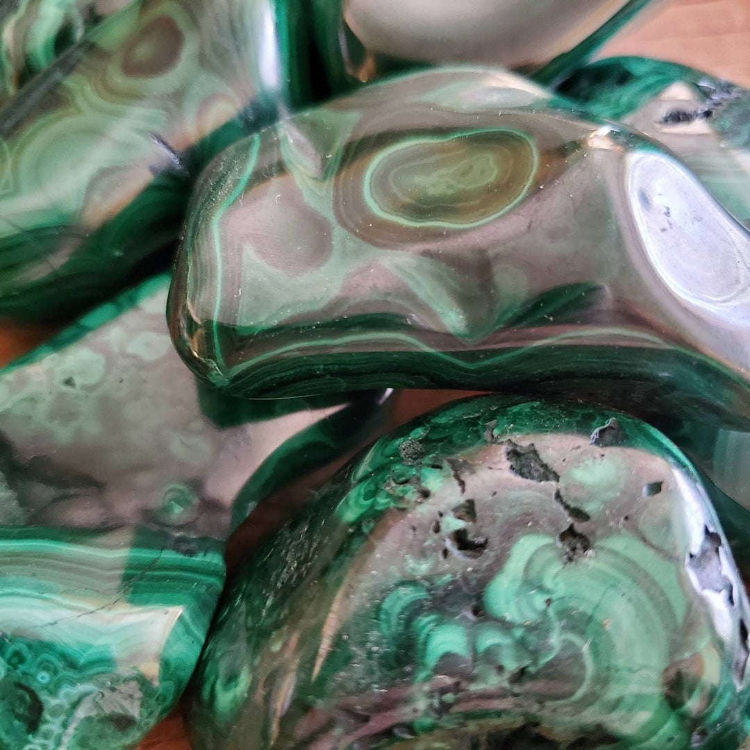 Malachite Pocket Stones, Malachite the Protection Stone, Beautiful Quality Polished Malachite - SOUTHBAYSALTS 