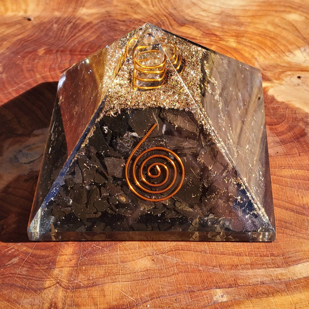 Large Orgone Pyramids, Shungite Pyramids, Orgonite Pyramids - SOUTHBAYSALTS 