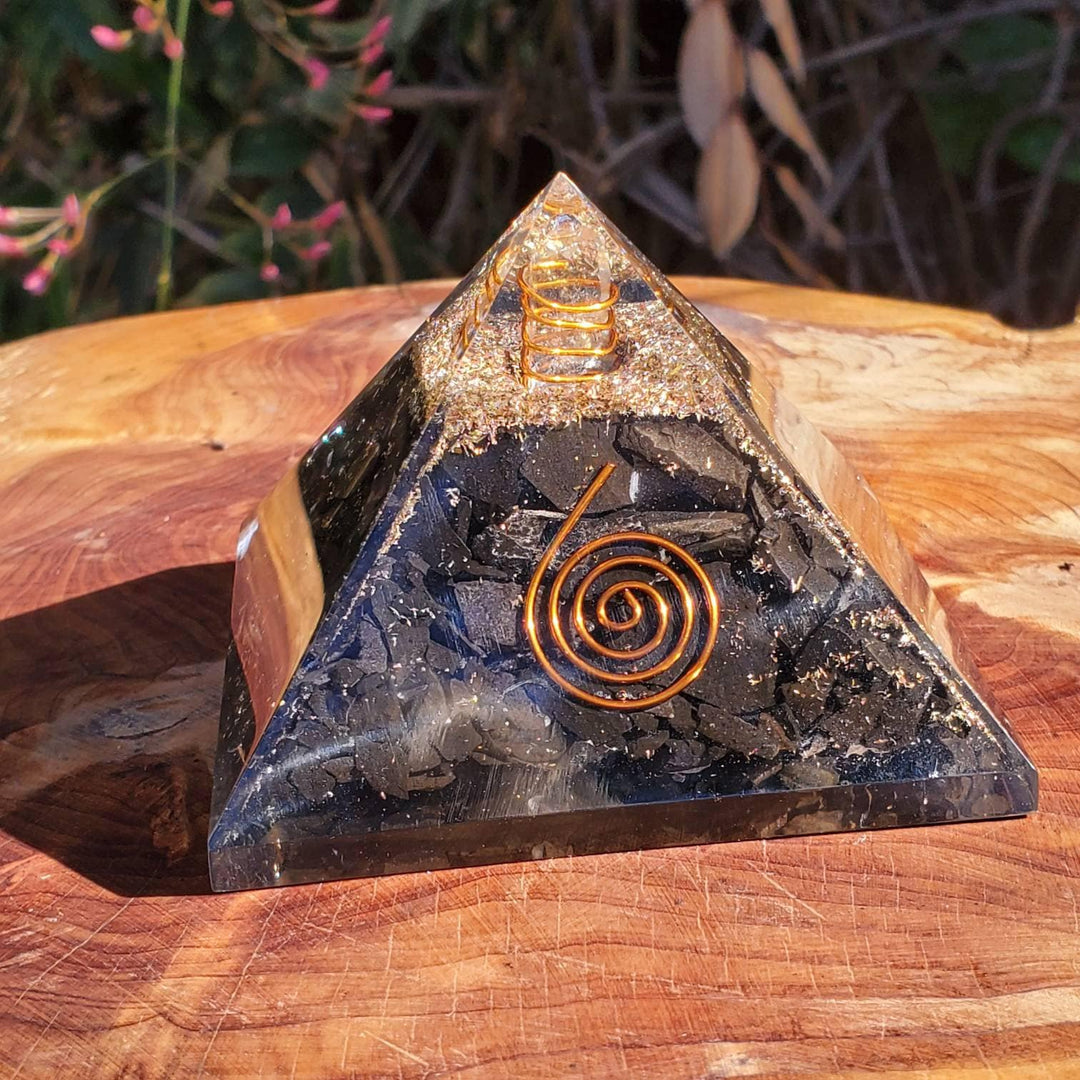 Large Orgone Pyramids, Shungite Pyramids, Orgonite Pyramids - SOUTHBAYSALTS 