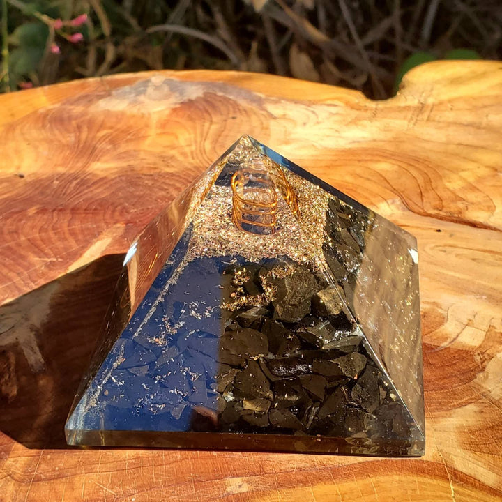 Large Orgone Pyramids, Shungite Pyramids, Orgonite Pyramids - SOUTHBAYSALTS 