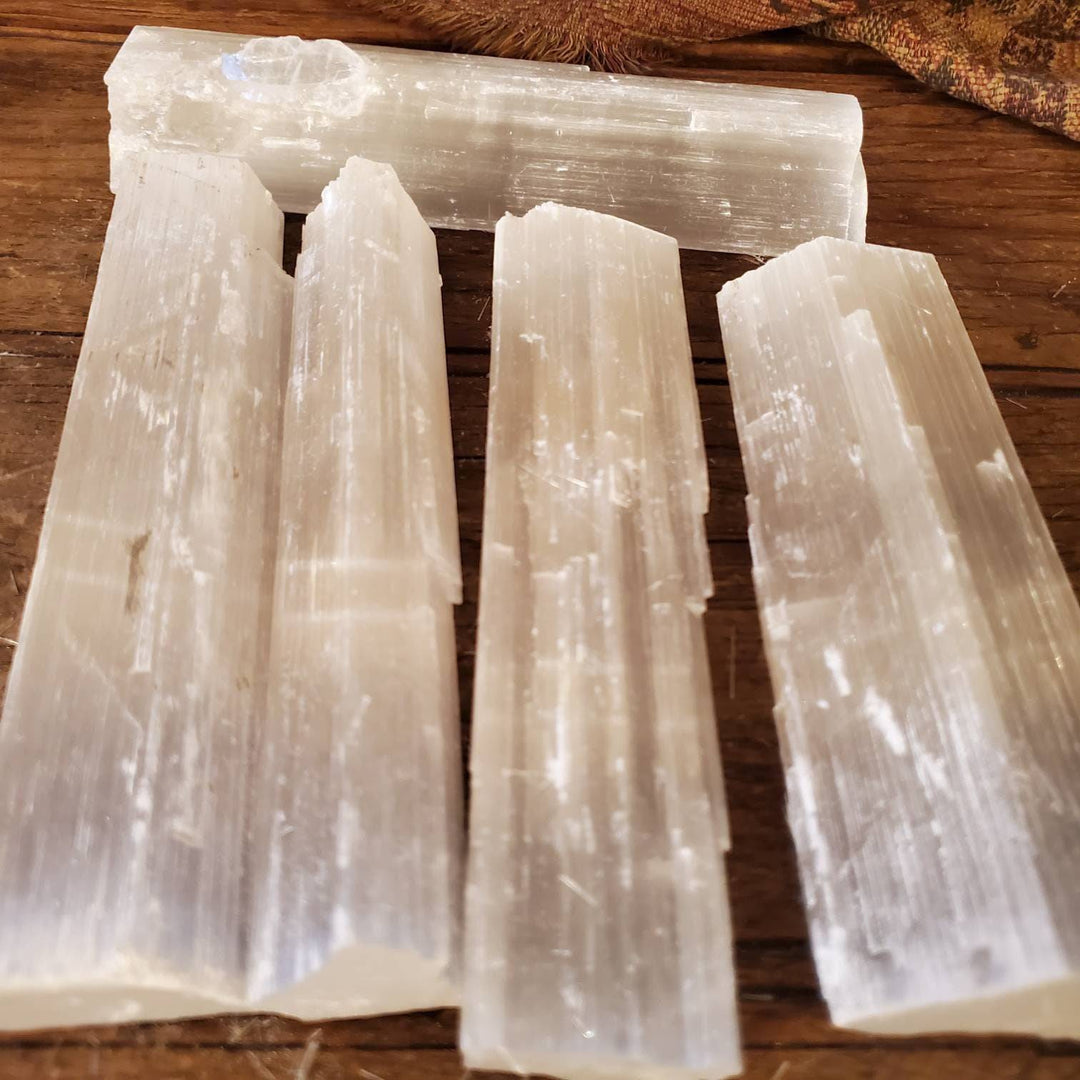 Morrocan Selenite Wands, Energy Cleansing Raw Morrocan Selenite Wands 6" long - SOUTHBAYSALTS 