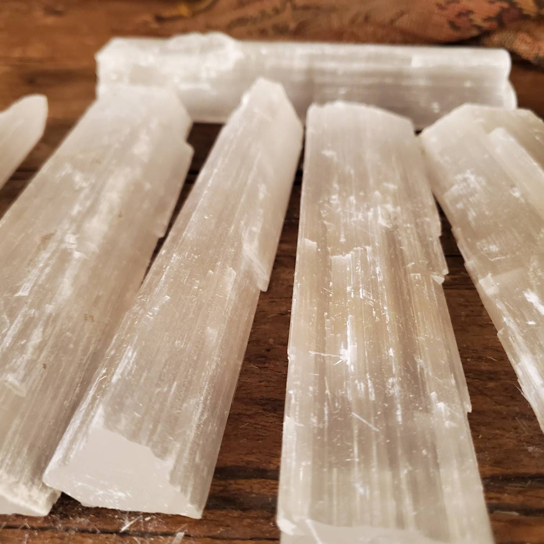 Morrocan Selenite Wands, Energy Cleansing Raw Morrocan Selenite Wands 6" long - SOUTHBAYSALTS 