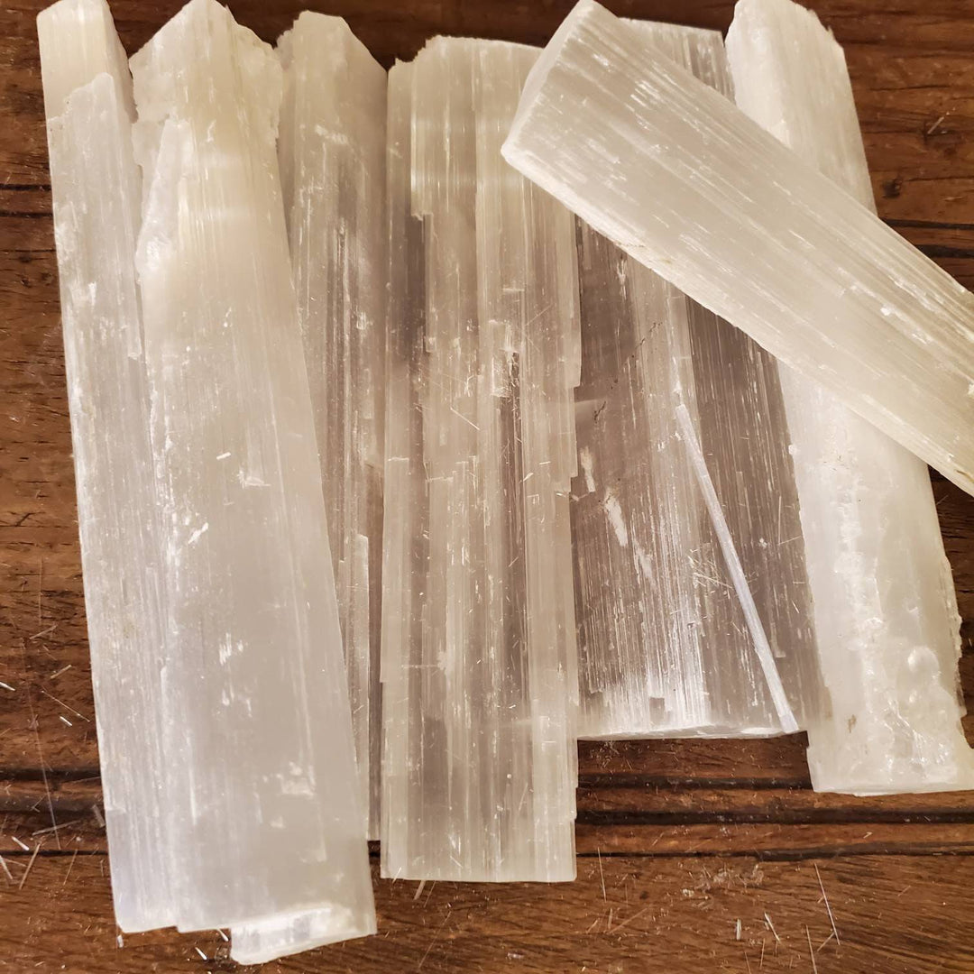 Morrocan Selenite Wands, Energy Cleansing Raw Morrocan Selenite Wands 6" long - SOUTHBAYSALTS 