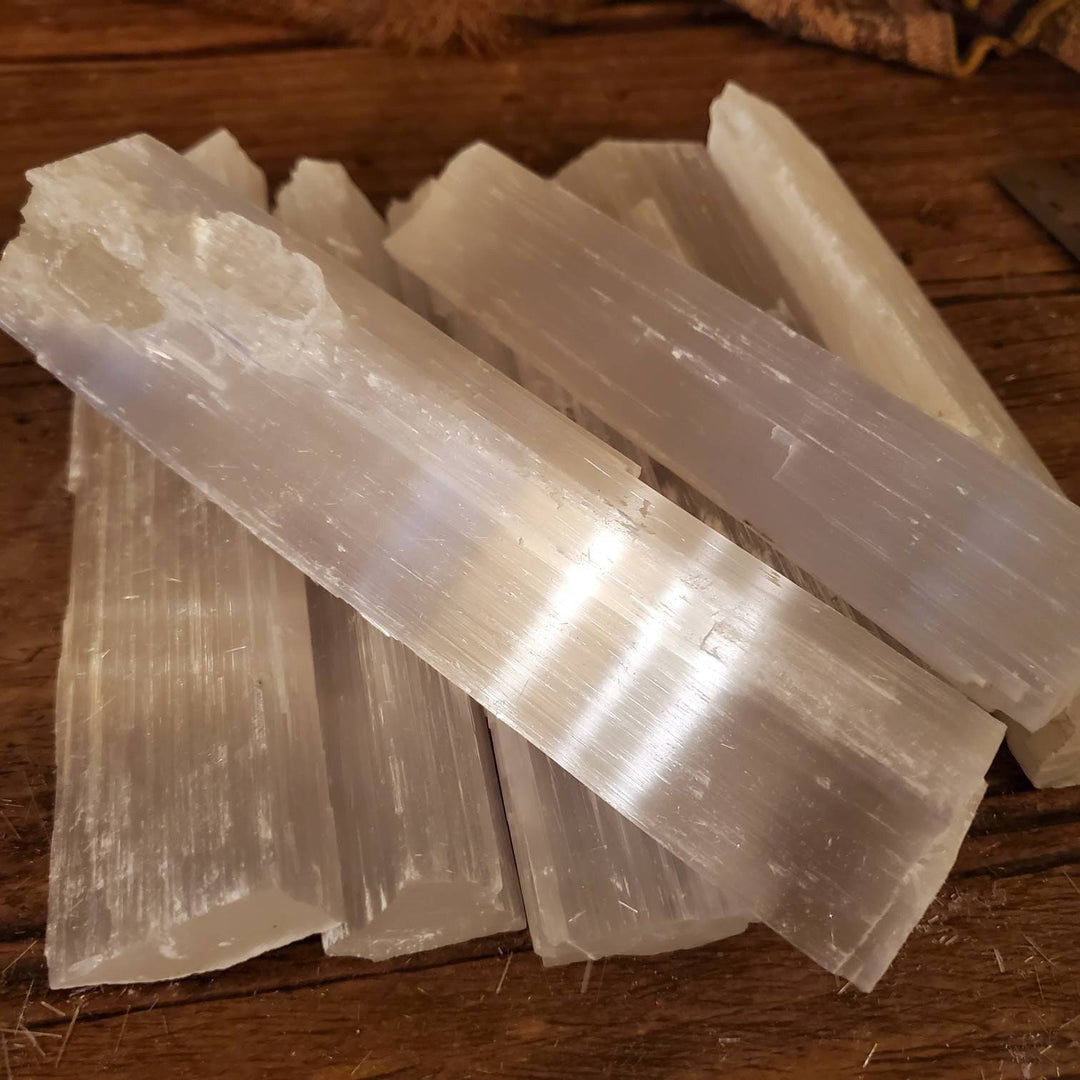 Morrocan Selenite Wands, Energy Cleansing Raw Morrocan Selenite Wands 6" long - SOUTHBAYSALTS 