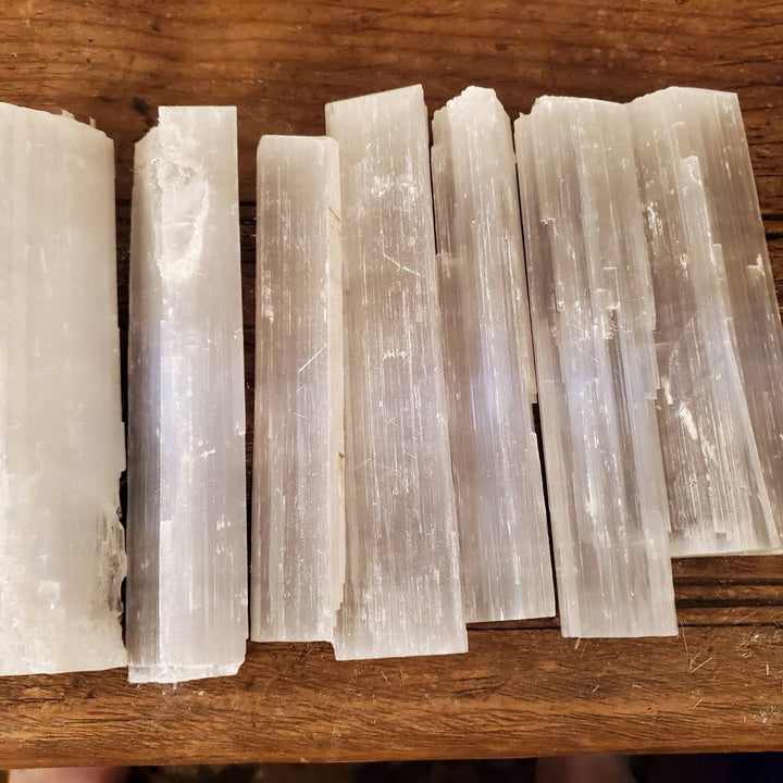 Morrocan Selenite Wands, Energy Cleansing Raw Morrocan Selenite Wands 6" long - SOUTHBAYSALTS 