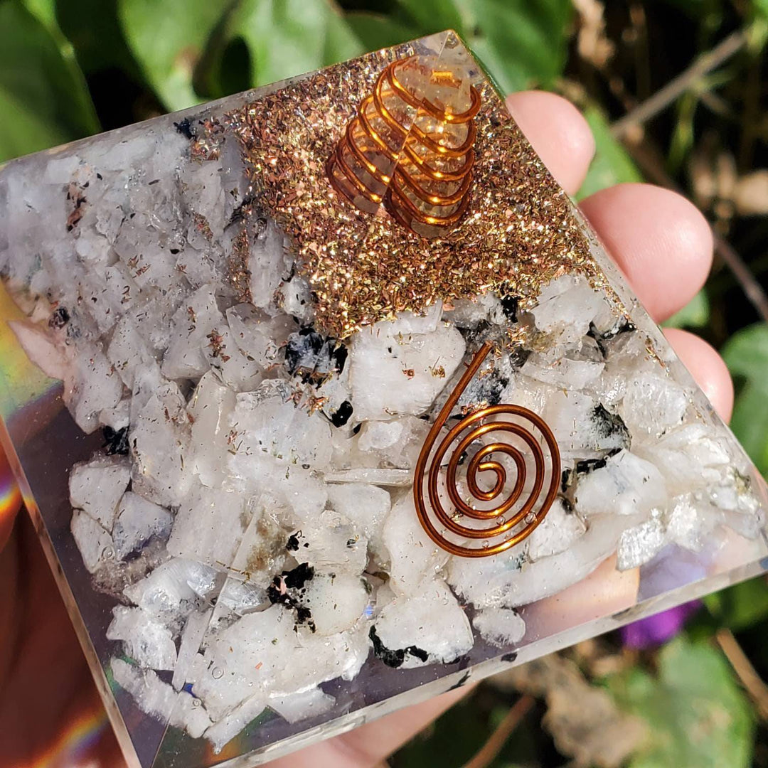 Orgonite Pyramids Moonstone, Pyramid Power: Moonstone’s Shield Against Toxic Energy - SOUTHBAYSALTS 