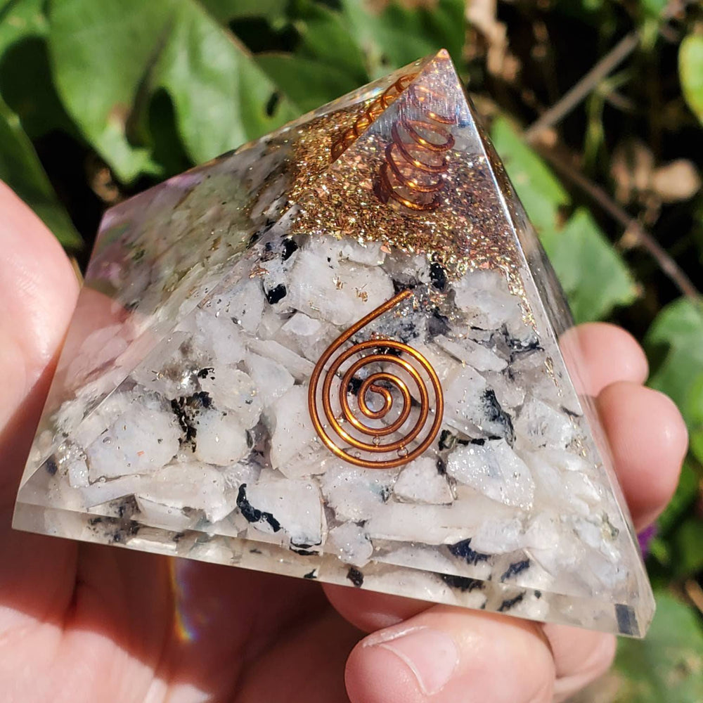 Orgonite Pyramids Moonstone, Pyramid Power: Moonstone’s Shield Against Toxic Energy - SOUTHBAYSALTS 