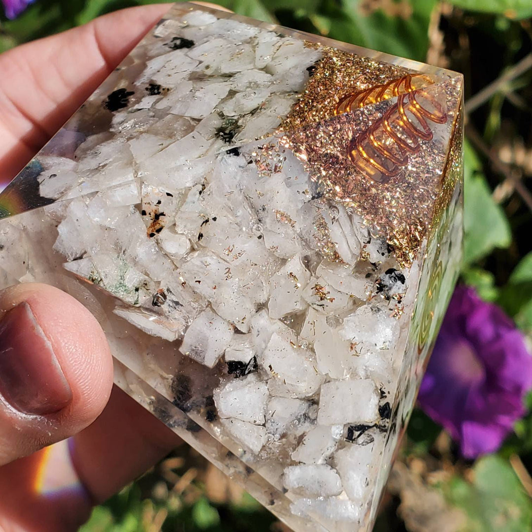 Orgonite Pyramids Moonstone, Pyramid Power: Moonstone’s Shield Against Toxic Energy - SOUTHBAYSALTS 