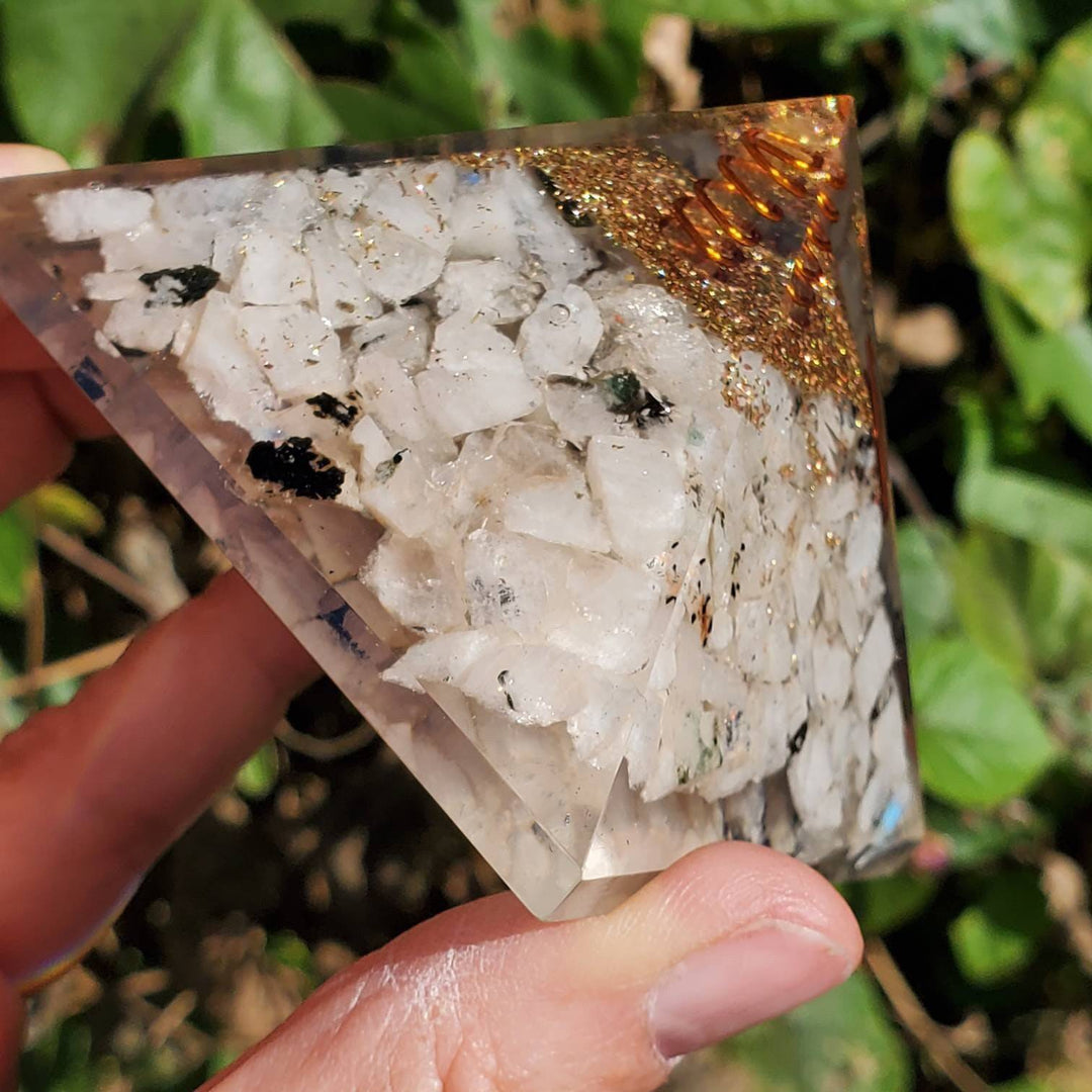 Orgonite Pyramids Moonstone, Pyramid Power: Moonstone’s Shield Against Toxic Energy - SOUTHBAYSALTS 