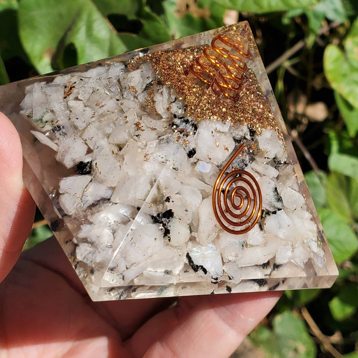 Orgonite Pyramids Moonstone, Pyramid Power: Moonstone’s Shield Against Toxic Energy - SOUTHBAYSALTS 