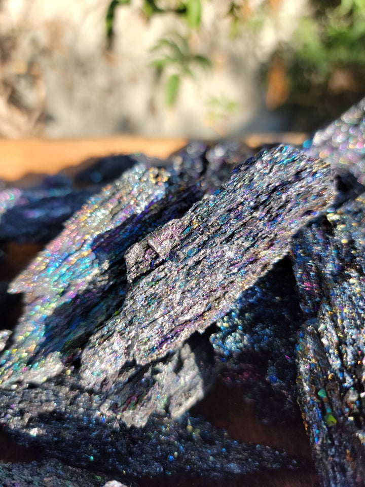 Raw Carborundum Pieces, Light Energy - SOUTHBAYSALTS 