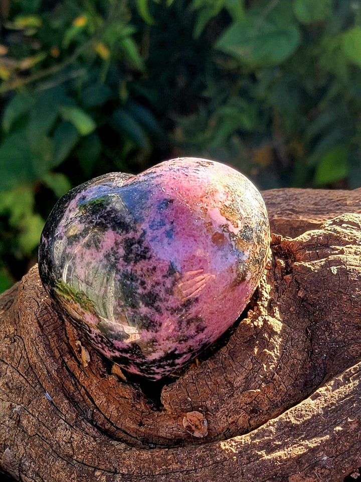 Rhodonite Heart, Stone of Compassion and Balance - SOUTHBAYSALTS 