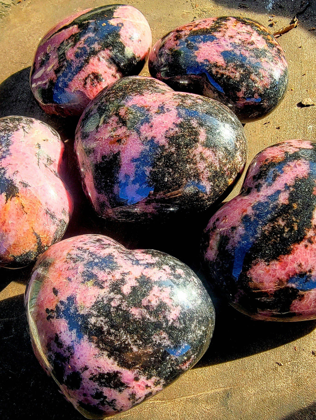 Rhodonite Heart, Stone of Compassion and Balance - SOUTHBAYSALTS 