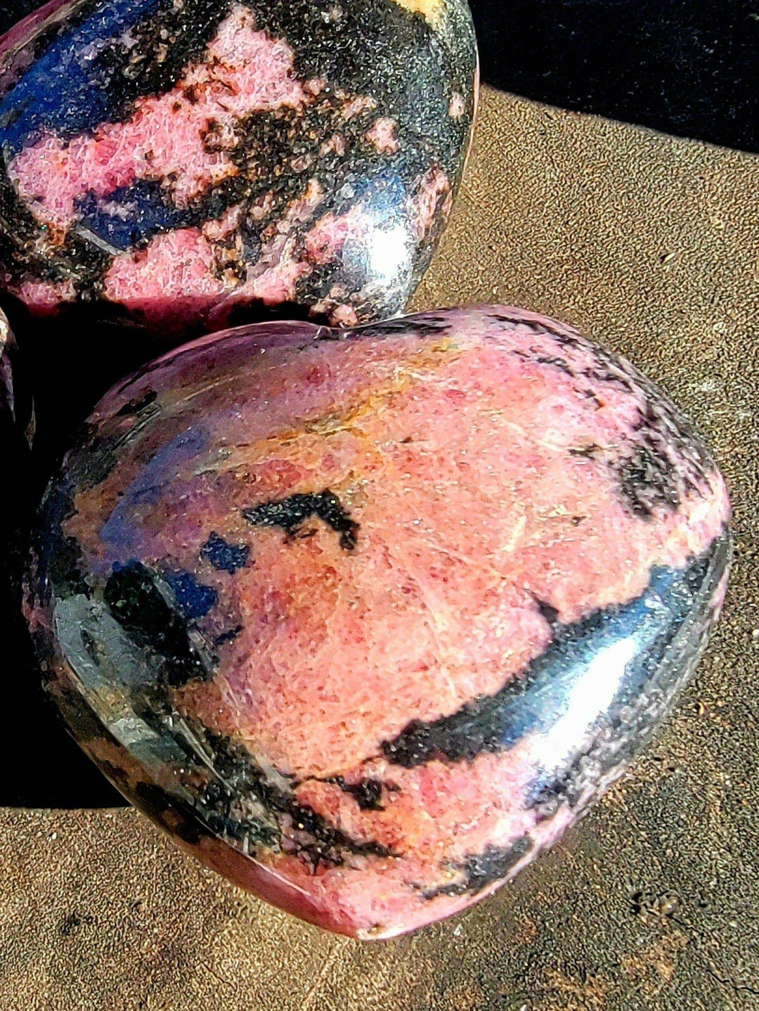 Rhodonite Heart, Stone of Compassion and Balance - SOUTHBAYSALTS 