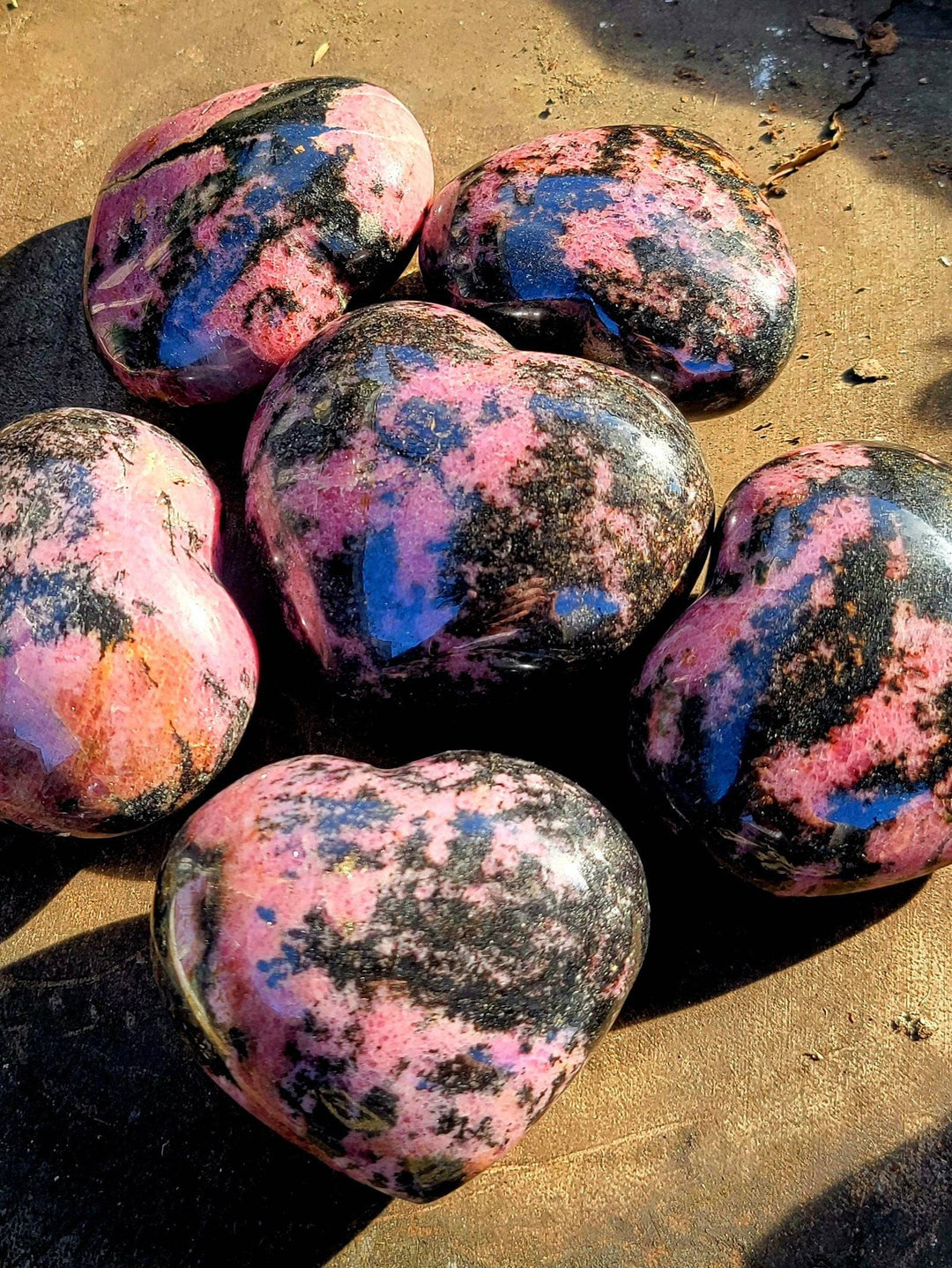 Rhodonite Heart, Stone of Compassion and Balance - SOUTHBAYSALTS 