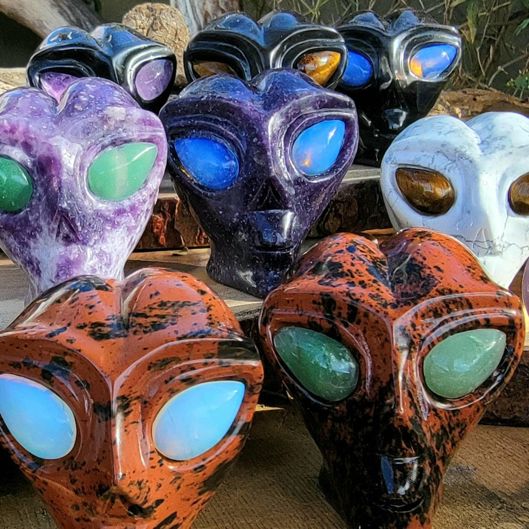 Alien Heads Crystal Carving, Skull Sparkle: Unearth Your Energy with Alien Crystal Wonders - SOUTHBAYSALTS 