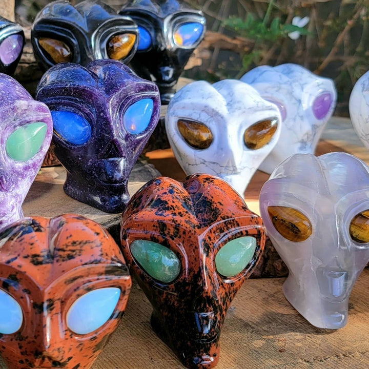 Alien Heads Crystal Carving, Skull Sparkle: Unearth Your Energy with Alien Crystal Wonders - SOUTHBAYSALTS 