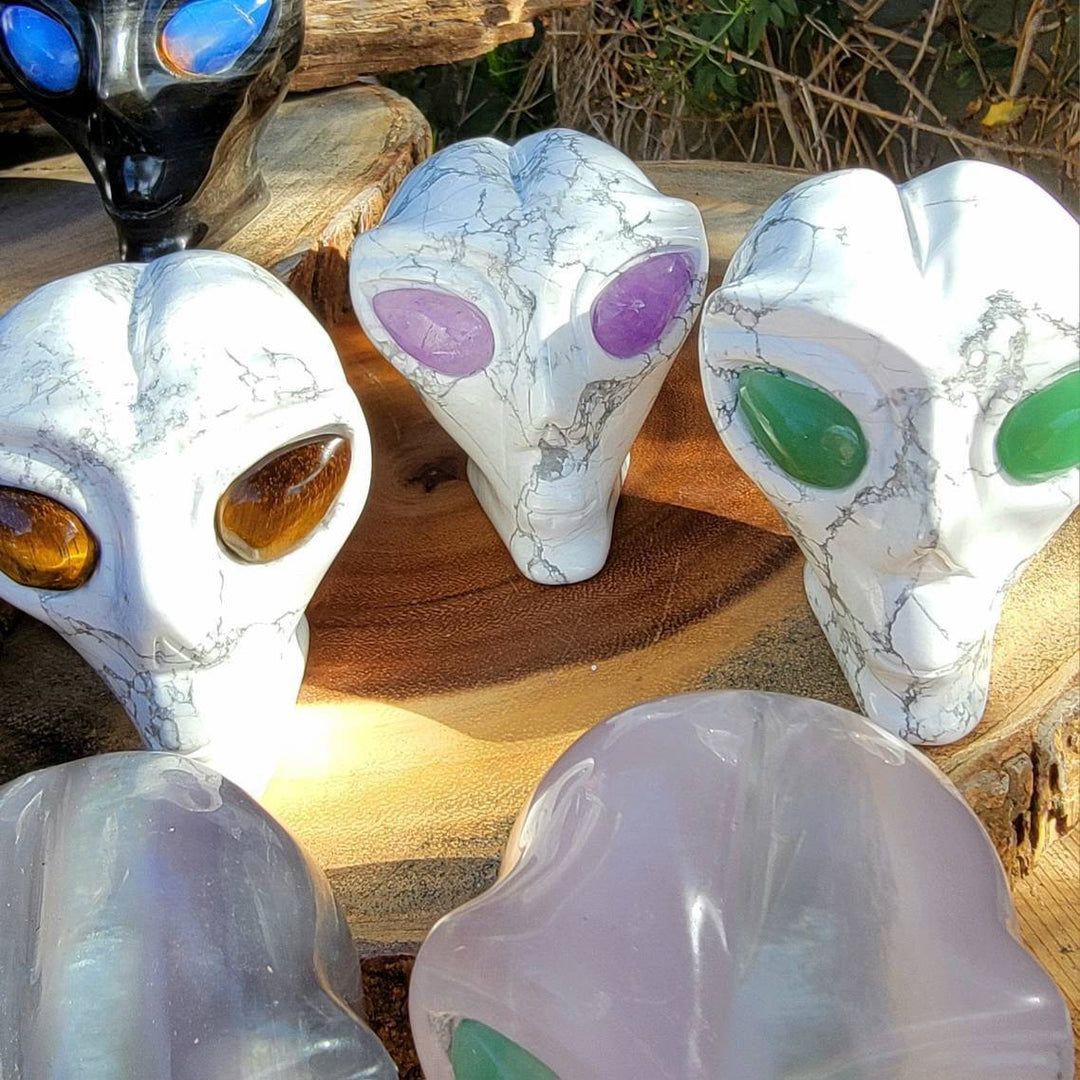 Alien Heads Crystal Carving, Skull Sparkle: Unearth Your Energy with Alien Crystal Wonders - SOUTHBAYSALTS 