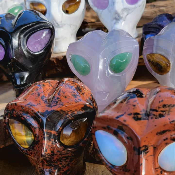 Alien Heads Crystal Carving, Skull Sparkle: Unearth Your Energy with Alien Crystal Wonders - SOUTHBAYSALTS 