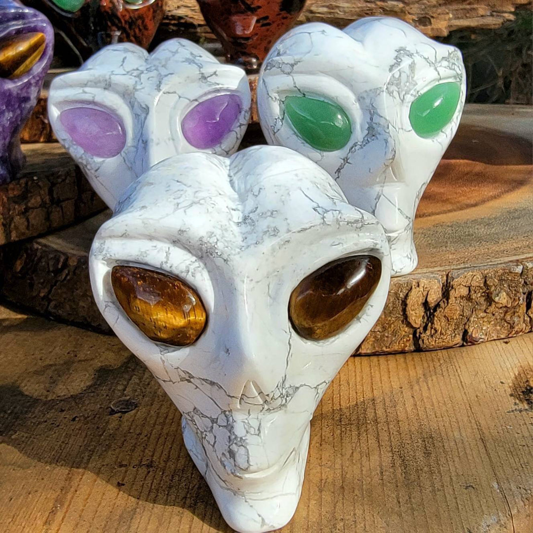 Alien Heads Crystal Carving, Skull Sparkle: Unearth Your Energy with Alien Crystal Wonders - SOUTHBAYSALTS 