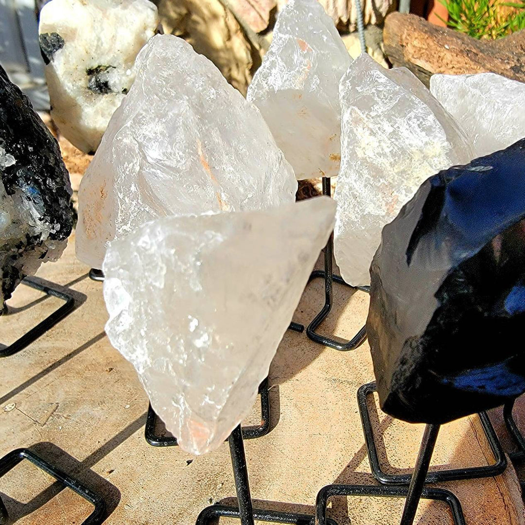 Crystals on a Stand, Rock Your Decor: Stunning Raw Crystals for a Touch of Natural Energy - SOUTHBAYSALTS 