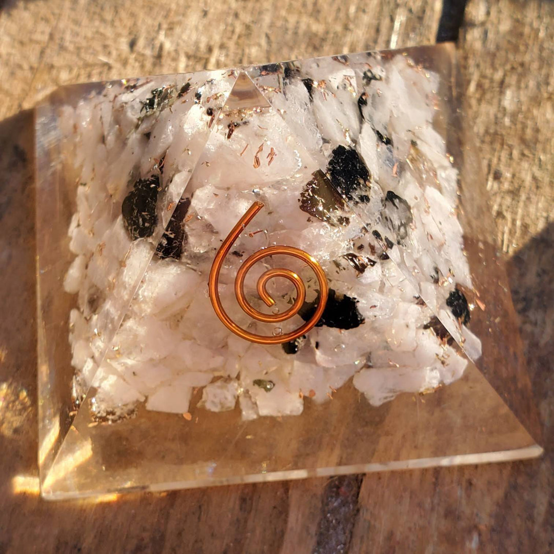 Orgonite Pyramids, Orgone Pyramids, Multiple Choices of Crystal Orgone Pyramids - SOUTHBAYSALTS 