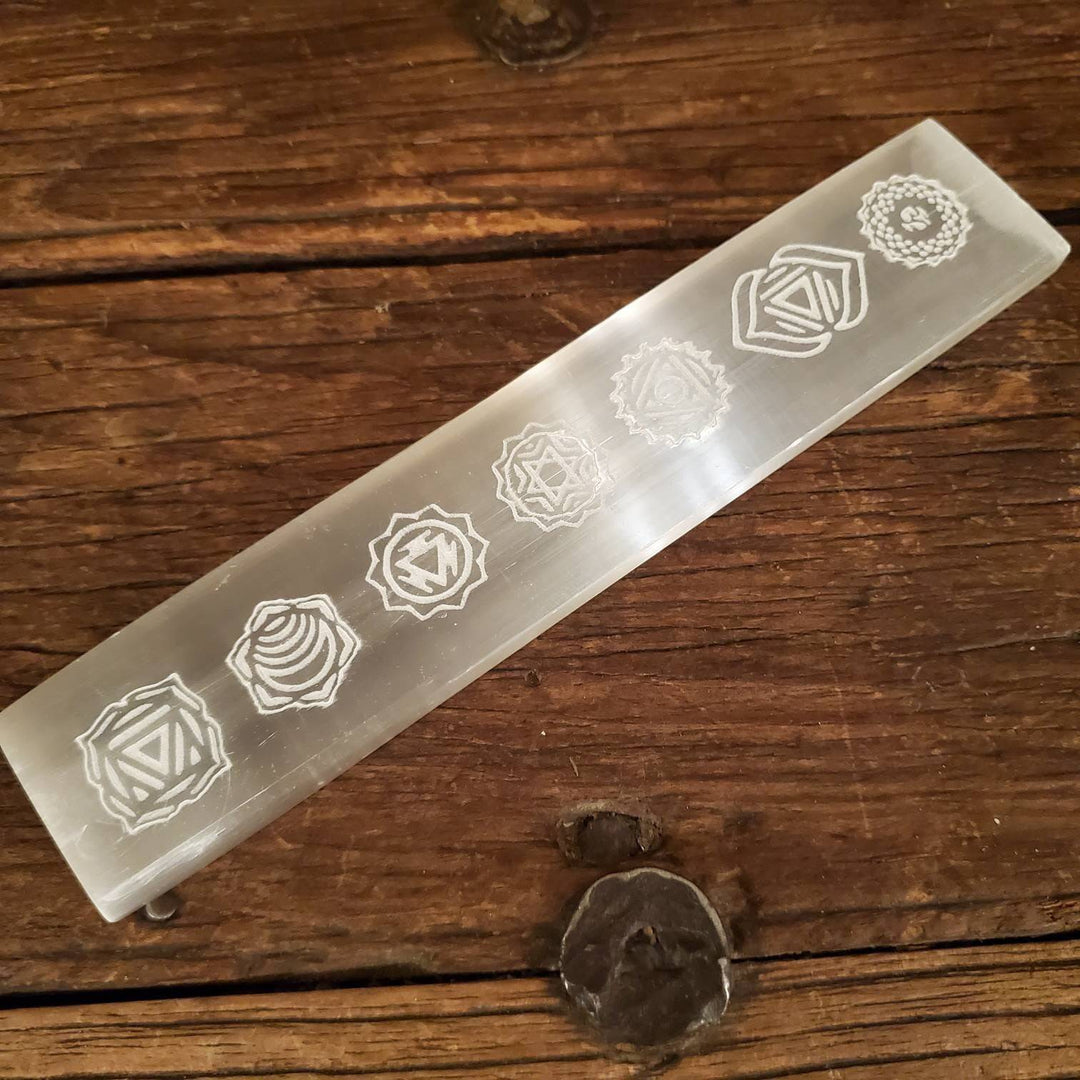 Etched 7 Chakra Morrocan Selenite Stick, Seven Chakras etched on Morrocan Selenite Stick with optional Tumbled Stones and Pouch - SOUTHBAYSALTS 