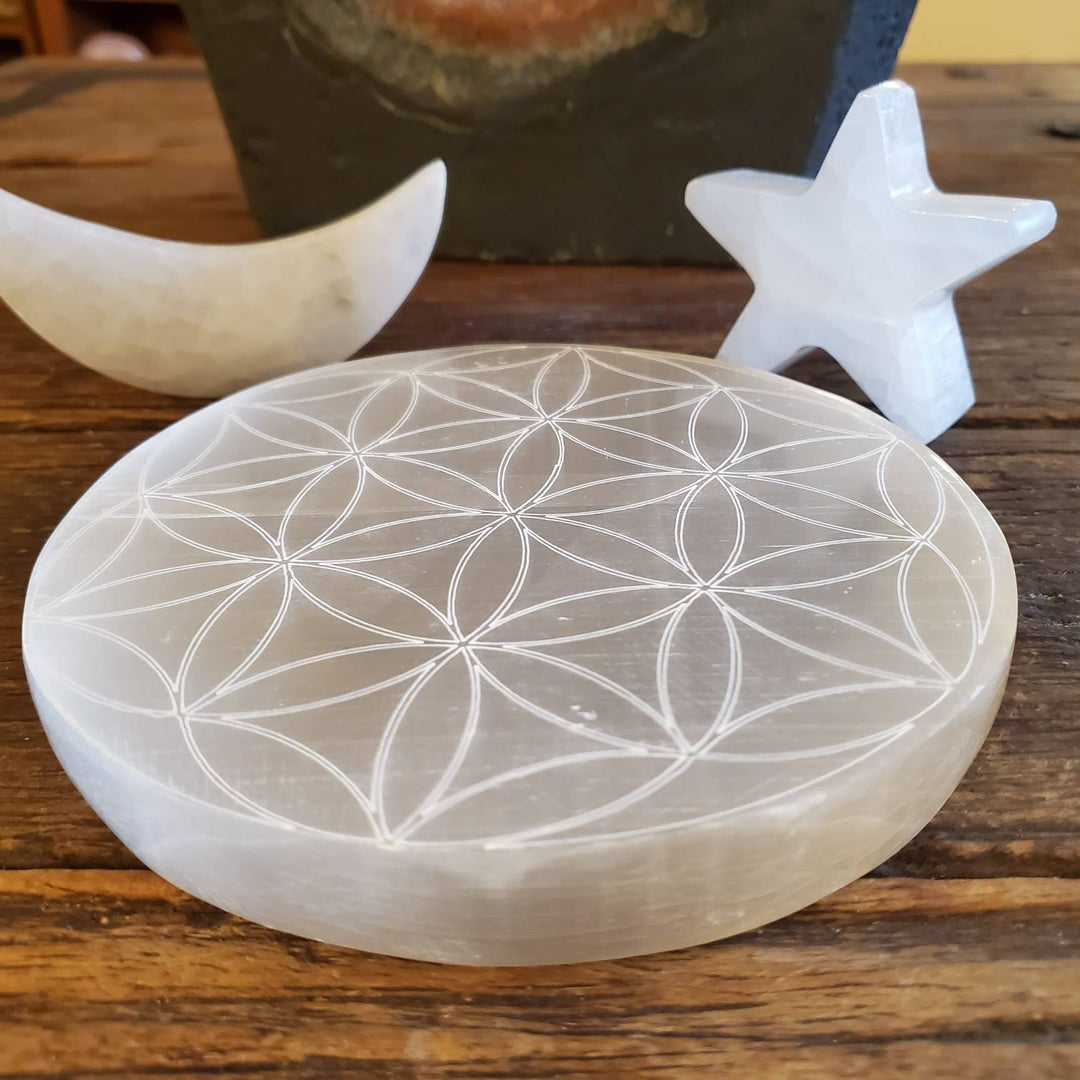 Flower of Life Etched Selenite Plate, Morrocan Selenite Etched Flower of Life Cleansing Plate - SOUTHBAYSALTS 