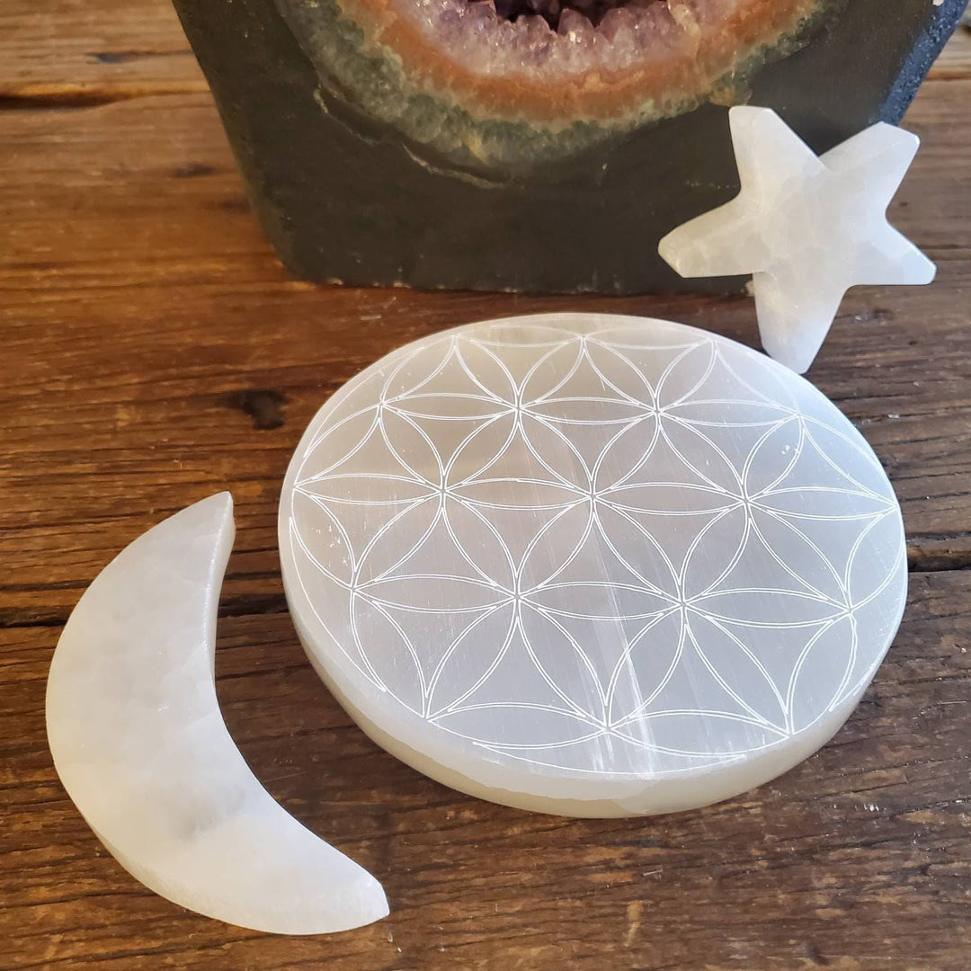 Flower of Life Etched Selenite Plate, Morrocan Selenite Etched Flower of Life Cleansing Plate - SOUTHBAYSALTS 