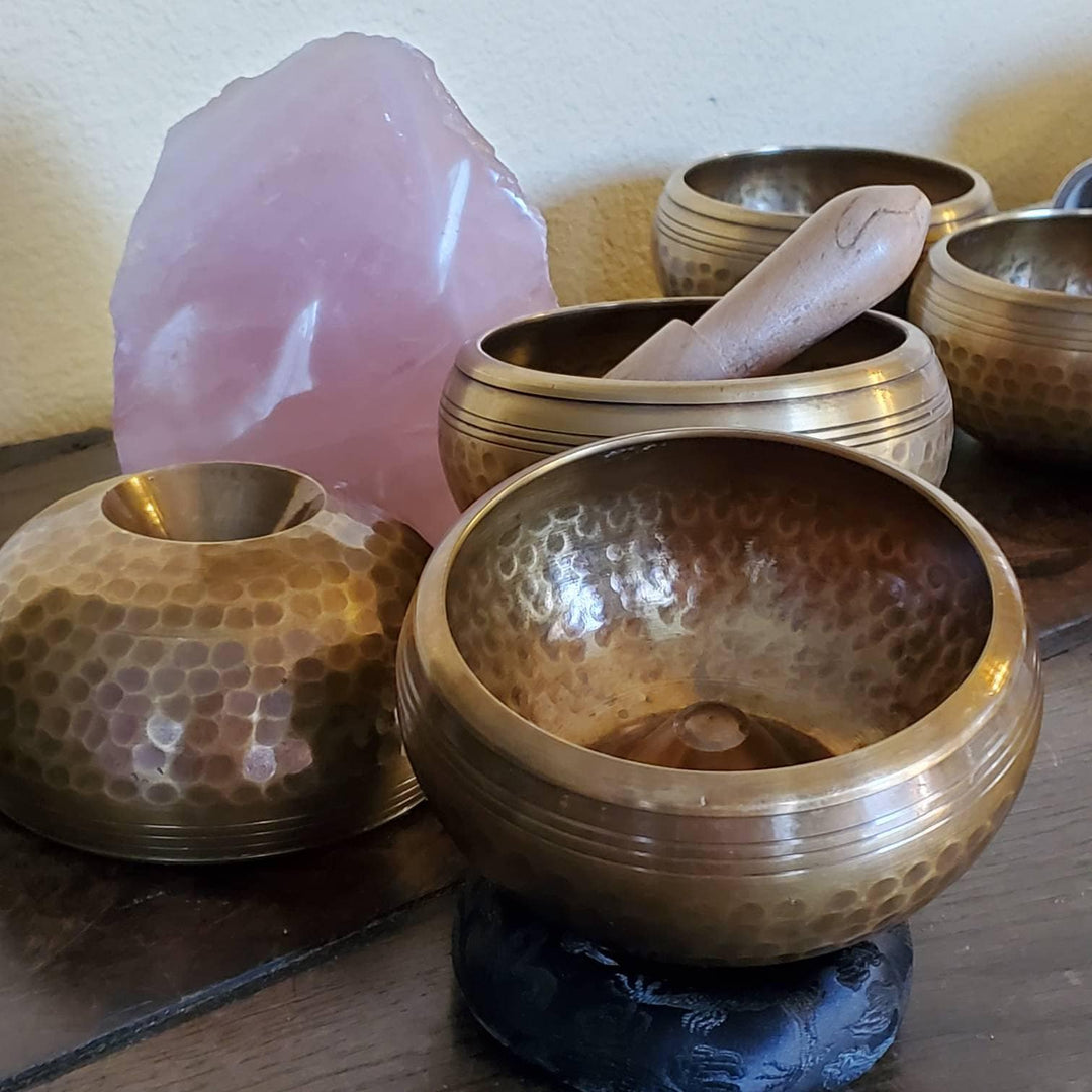 Hammered Lingam Tibetan Singing Bowl, Peace in a Hammered Bowl: Perfect Harmony for Everyone, Anytime! - SOUTHBAYSALTS 